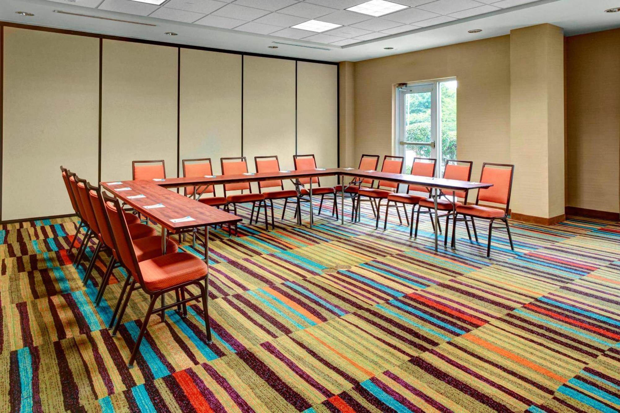 Fairfield Inn & Suites By Marriott Atlanta Stonecrest Литония Экстерьер фото