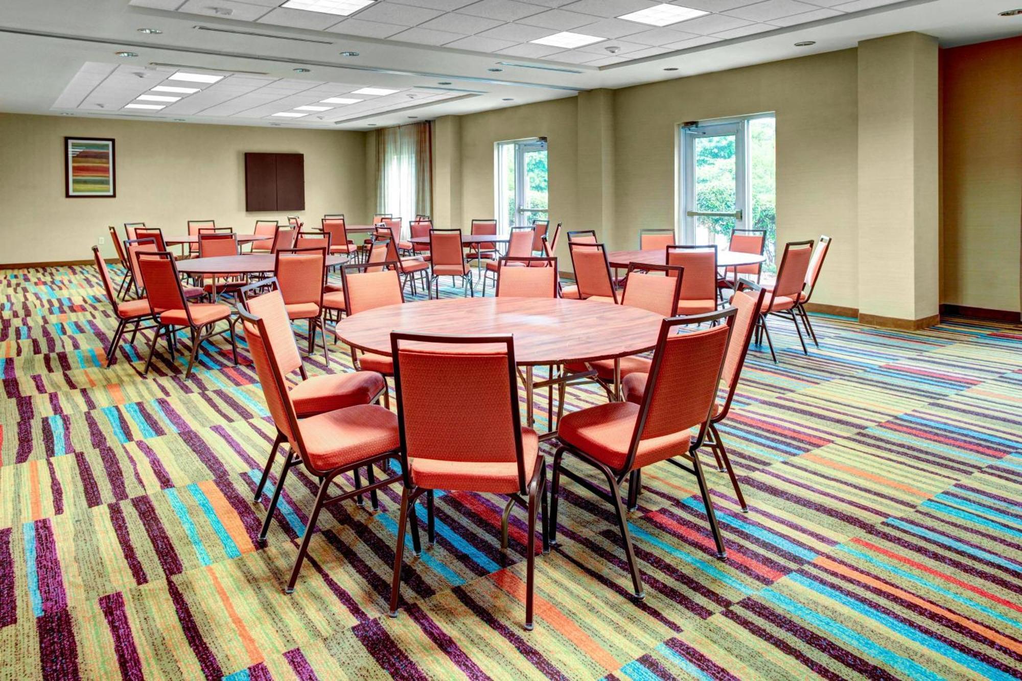 Fairfield Inn & Suites By Marriott Atlanta Stonecrest Литония Экстерьер фото